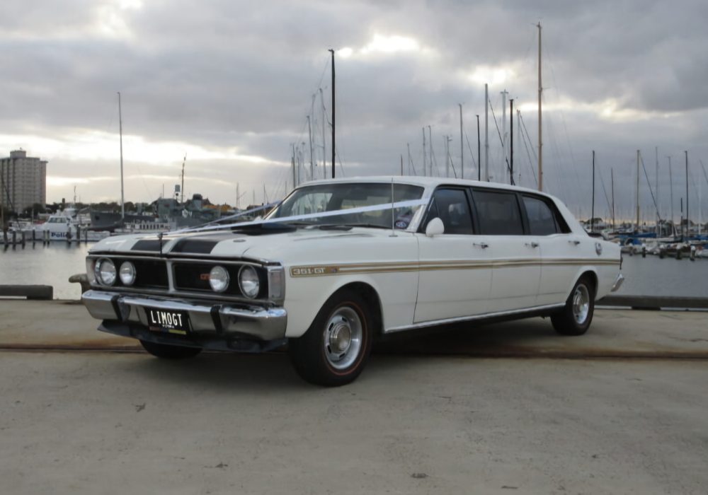 GT Limo King White Limo